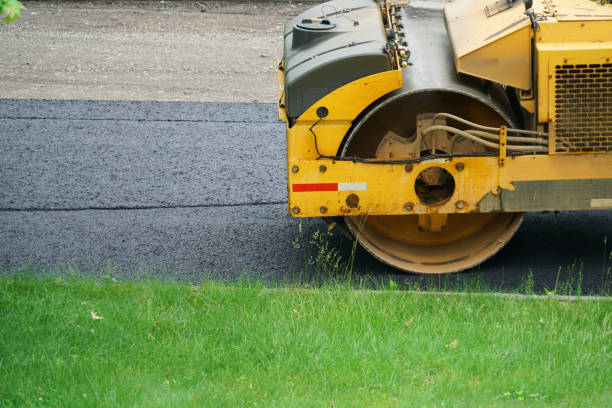Best Affordable Driveway Pavers  in Leavenworth, KS